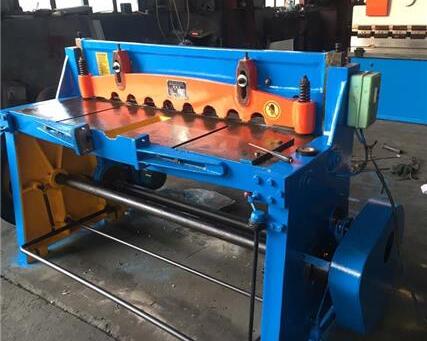 折(shé)闆剪闆機